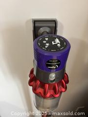 MaxSold Auction: Dyson V7/V8 Series Cordless Stick Vacuum - Cornwall (Ontario, Canada) SELLER MANAGED Moving Online Auction - Emma Avenue