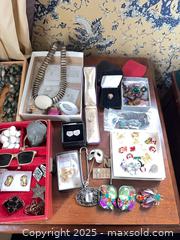 MaxSold Auction: Jewellery ? - Toronto (Ontario, Canada) PARTNER MANAGED Estate Sale Online Auction - Edmund Gate