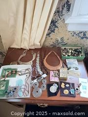 MaxSold Auction: Jewellery ? - Toronto (Ontario, Canada) PARTNER MANAGED Estate Sale Online Auction - Edmund Gate
