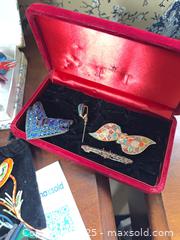 MaxSold Auction: Jewellery - Toronto (Ontario, Canada) PARTNER MANAGED Estate Sale Online Auction - Edmund Gate