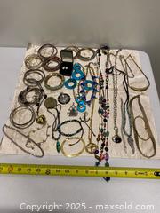 MaxSold Auction: Assorted Costume Jewelry Lot – Approx. 804g - Vancouver (British Columbia, Canada) SELLER MANAGED Reseller Online Auction - East 7th Avenue (STORAGE)              