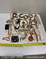 MaxSold Auction: Assorted Costume Jewelry Lot – Approx. 895g - Vancouver (British Columbia, Canada) SELLER MANAGED Reseller Online Auction - East 7th Avenue (STORAGE)              