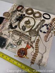 MaxSold Auction: Assorted Costume Jewelry Lot – Approx. 895g - Vancouver (British Columbia, Canada) SELLER MANAGED Reseller Online Auction - East 7th Avenue (STORAGE)              