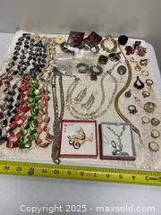 MaxSold Auction: Assorted Costume Jewelry Lot – Approx. 922g (Includes Boxed Sets) - Vancouver (British Columbia, Canada) SELLER MANAGED Reseller Online Auction - East 7th Avenue (STORAGE)              