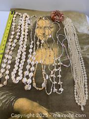 MaxSold Auction: Assorted Shell and Beaded Jewelry Lot – Approx. 618g - Vancouver (British Columbia, Canada) SELLER MANAGED Reseller Online Auction - East 7th Avenue (STORAGE)              