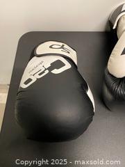 MaxSold Auction: Mixed unpaired Boxing Glove Lot – Everlast, Starpro, RDX - Vancouver (British Columbia, Canada) SELLER MANAGED Reseller Online Auction - East 7th Avenue (STORAGE)              