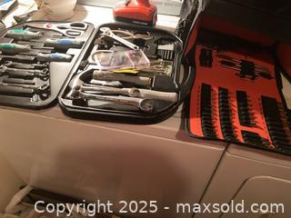 MaxSold Auction: Black &#38; Decker GG1800 18V Cordless Drill Kit &#38; Mixed Hand Tools - Ottawa (Ontario, Canada) Moving Online Auction - Trelawny Private