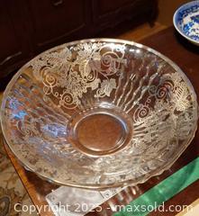 MaxSold Auction: Etched Glass Serving Bowl &#38; Blue Willow Teaware and Dinnerware B - Ottawa (Ontario, Canada) Moving Online Auction - Trelawny Private