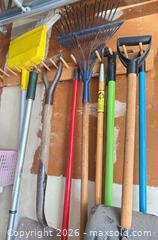 MaxSold Auction: Mixed Garden Tools B - Ottawa (Gloucester)(Ontario, Canada) PARTNER MANAGED Moving Online Auction - Southpark Drive
