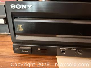 MaxSold Auction: Sony 5-Disc CD Changer B - Ottawa (Gloucester)(Ontario, Canada) PARTNER MANAGED Moving Online Auction - Southpark Drive