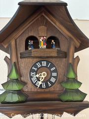 MaxSold Auction: Wall Clock - Saanich (British Columbia, Canada) PARTNER MANAGED Moving Online Auction - Allenby