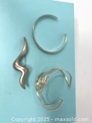 MaxSold Auction: Sterling Silver jewellery lot - Hamilton (Ontario, Canada) SELLER MANAGED Downsizing Online Auction -  Miller Drive