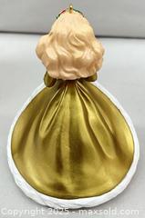 MaxSold Auction: 1994 Barbie Holiday Series  - 103128 - Ottawa (Ontario, Canada) SELLER MANAGED Estate Sale Online Auction - Frank Nighbor Place