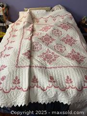 MaxSold Auction: Gorgeous Quilt Queen - 103128 - Ottawa (Ontario, Canada) SELLER MANAGED Estate Sale Online Auction - Frank Nighbor Pl