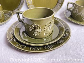 MaxSold Auction: Rare Port Merion “Totem”  - 103128 - Ottawa (Ontario, Canada) SELLER MANAGED Estate Sale Online Auction - Frank Nighbor Place