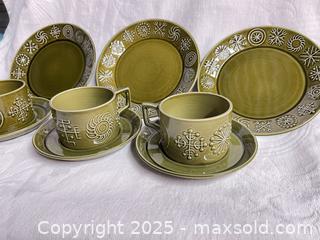 MaxSold Auction: Rare Port Merion “Totem”  - 103128 - Ottawa (Ontario, Canada) SELLER MANAGED Estate Sale Online Auction - Frank Nighbor Place