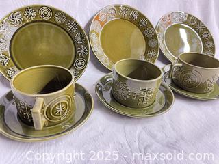 MaxSold Auction: Rare Port Merion “Totem”  - 103128 - Ottawa (Ontario, Canada) SELLER MANAGED Estate Sale Online Auction - Frank Nighbor Place