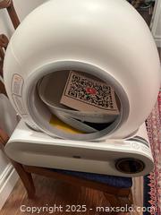 MaxSold Auction: Zoobers Automatic Cat Litter Box - London (Ontario, Canada) SELLER MANAGED Downsizing Online Auction - Doon Drive