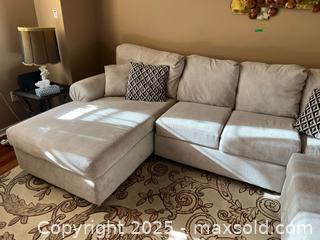 MaxSold Auction: 4-Piece Sectional Sofa D - Brampton (Ontario, Canada) Estate Sale Online Auction - Upper Highlands Drive