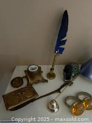 MaxSold Auction: Art Glass, Vases, Porcelain Figures, Vintage Desk & Decorative Collectibles, Noveties B - Brampton (Ontario, Canada) Estate Sale Online Auction - Upper Highlands Drive