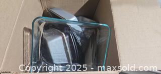 MaxSold Auction: Assorted bakeware and kitchen pans lot B - Brampton (Ontario, Canada) Estate Sale Online Auction - Upper Highlands Drive