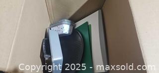 MaxSold Auction: Assorted bakeware and kitchen pans lot B - Brampton (Ontario, Canada) Estate Sale Online Auction - Upper Highlands Drive