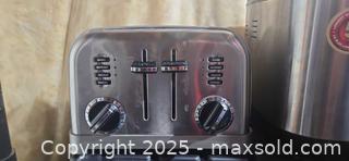 MaxSold Auction: Cuisinart 4-Slice Toaster & Hamilton Beach Bread Machine B - Brampton (Ontario, Canada) Estate Sale Online Auction - Upper Highlands Drive
