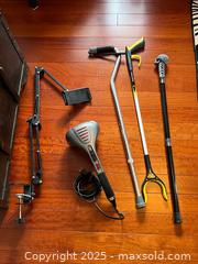 MaxSold Auction: HoMedics PA-100H Percussion Massager with Heat + Canes/Reachers B - Brampton (Ontario, Canada) Estate Sale Online Auction - Upper Highlands Drive