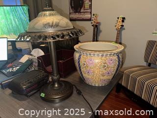 MaxSold Auction: Lamp And Ceramic Planter B - Brampton (Ontario, Canada) Estate Sale Online Auction - Upper Highlands Drive