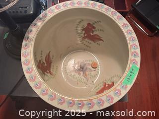 MaxSold Auction: Lamp And Ceramic Planter B - Brampton (Ontario, Canada) Estate Sale Online Auction - Upper Highlands Drive
