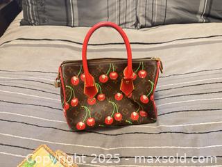 MaxSold Auction: Leather Purse And Sewing Supplies B  - Brampton (Ontario, Canada) Estate Sale Online Auction - Upper Highlands Drive