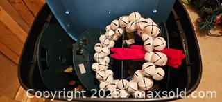 MaxSold Auction: Lot of Holiday String Lights and Wreaths B - Brampton (Ontario, Canada) Estate Sale Online Auction - Upper Highlands Drive