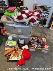MaxSold Auction: Lot of Mid-Century Style Christmas Ornaments & 2 Wreaths B - Brampton (Ontario, Canada) Estate Sale Online Auction - Upper Highlands Drive