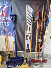 MaxSold Auction: Lot of Outdoor Tools: Shovel, Maul, Axe, Rake, Broom B - Brampton (Ontario, Canada) Estate Sale Online Auction - Upper Highlands Drive