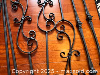MaxSold Auction: Matte Black Wrought Iron-Style Stair Balusters, 8 pcs, 44 in B - Brampton (Ontario, Canada) Estate Sale Online Auction - Upper Highlands Drive