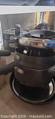 MaxSold Auction: Mixed Cookware & Bakeware Lot with Lids and Utensils B - Brampton (Ontario, Canada) Estate Sale Online Auction - Upper Highlands Drive
