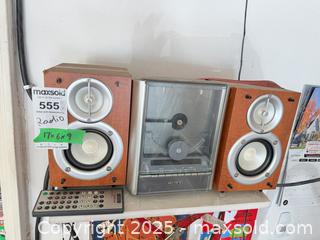 MaxSold Auction: Sony Compact Stereo System CD Micro Hi-Fi with Bookshelf Speakers B - Brampton (Ontario, Canada) Estate Sale Online Auction - Upper Highlands Drive