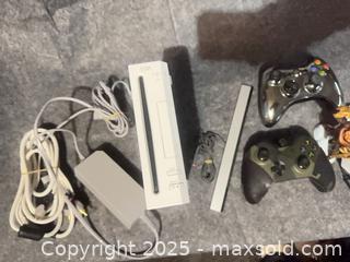 MaxSold Auction: Wii system;Mixed Controllers &#38; Disney Infinity Lot (Xbox 360, Wii Wheel, Base &#38; Figure) - Halton Hills (Ontario, Canada) SELLER MANAGED Downsizing Online Auction - Barber Drive