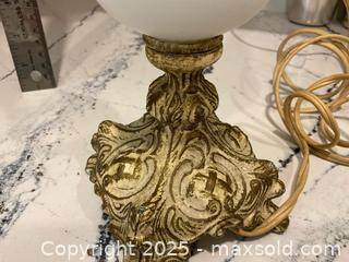 MaxSold Auction: Vintage Glass Lamp - Ottawa (Ontario, Canada) SELLER MANAGED Downsizing Online Auction - Sunnyside Avenue