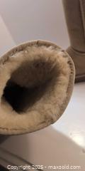 MaxSold Auction: Pair of ugg boots womens - Victoria (British Columbia, Canada) SELLER MANAGED Reseller Online Auction - Cecelia Road
