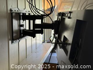 MaxSold Auction: 65&#34; LG OLED 4K TV with Extending and Articulating Wall Mount - Los Angeles (California, USA) SELLER MANAGED Estate Sale Online Auction - Kittridge Street