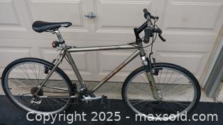 MaxSold Auction: Giant SE Bicycle - Lincoln (Ontario, Canada) SELLER MANAGED Downsizing Online Auction - Comfort Crescent