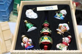 MaxSold Auction: Xmas Decorations - Hamilton (Ontario, Canada) SELLER MANAGED Estate Sale Online Auction - Jerseyville Road West