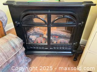 MaxSold Auction: Electric Fireplace C - Clarington (Ontario, Canada) Moving Online Auction - Trulls Road