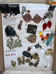 MaxSold Auction: Costume Jewelry #1 - Cupertino (California, USA) PARTNER MANAGED Estate Sale Online Auction - Maria Rosa Way