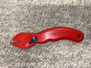 MaxSold Auction: 4 Box Cutters - Point Edward (Ontario, Canada) PARTNER MANAGED Estate Sale Online Auction -  Michigan Avenue