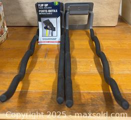 MaxSold Auction: Flip Up To Holder - Point Edward (Ontario, Canada) PARTNER MANAGED Estate Sale Online Auction -  Michigan Avenue