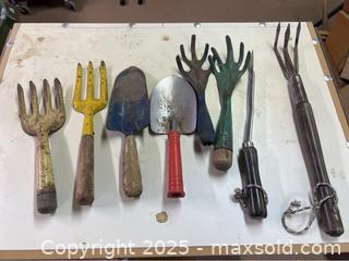 MaxSold Auction: Garden Hand Tools - Point Edward (Ontario, Canada) PARTNER MANAGED Estate Sale Online Auction -  Michigan Avenue