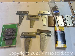 MaxSold Auction: Hinges - Point Edward (Ontario, Canada) PARTNER MANAGED Estate Sale Online Auction -  Michigan Avenue