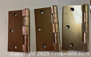 MaxSold Auction: Hinges - Point Edward (Ontario, Canada) PARTNER MANAGED Estate Sale Online Auction -  Michigan Avenue